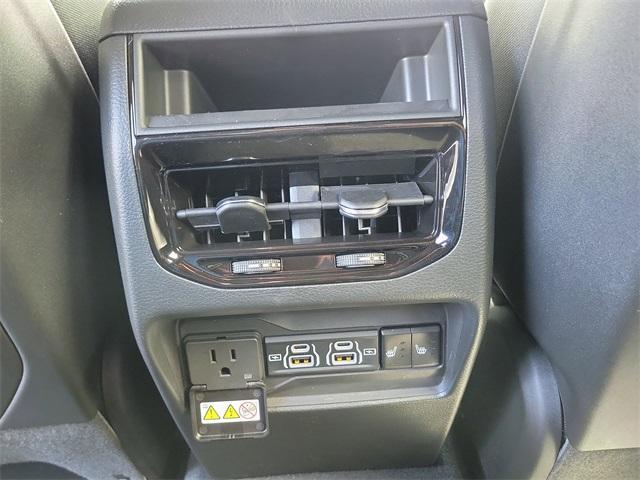 new 2025 Jeep Grand Cherokee car, priced at $51,565