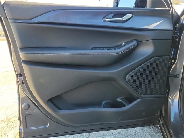 new 2025 Jeep Grand Cherokee car, priced at $41,288