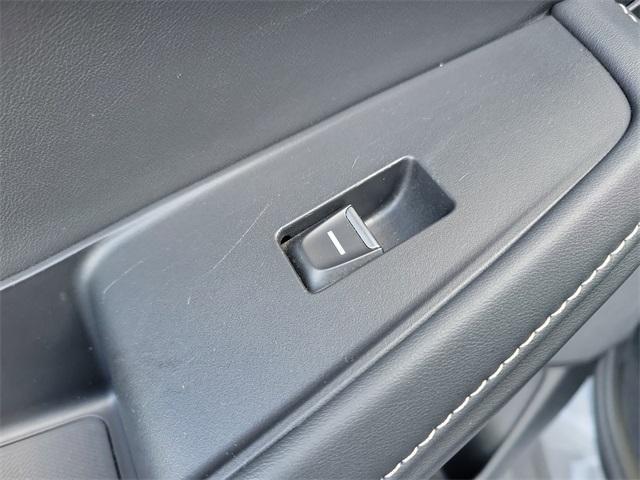 used 2022 Acura MDX car, priced at $36,993