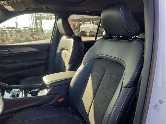 new 2025 Jeep Grand Cherokee car, priced at $38,752