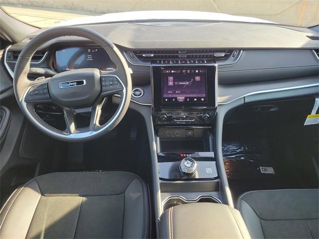 new 2025 Jeep Grand Cherokee car, priced at $38,752