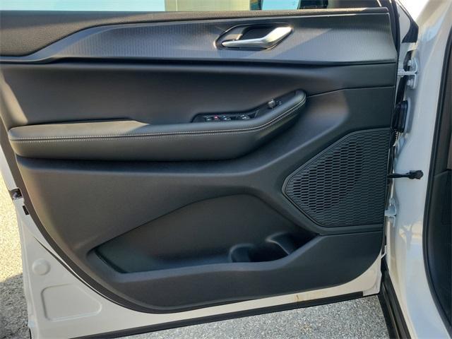 new 2025 Jeep Grand Cherokee car, priced at $38,752