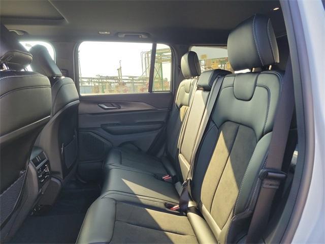 new 2025 Jeep Grand Cherokee car, priced at $38,752