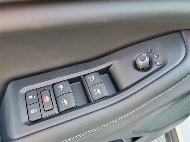 new 2025 Jeep Grand Cherokee car, priced at $38,752