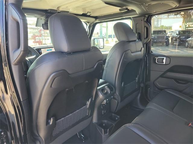 new 2025 Jeep Gladiator car, priced at $47,880