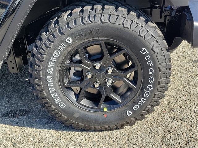 new 2025 Jeep Gladiator car, priced at $47,880