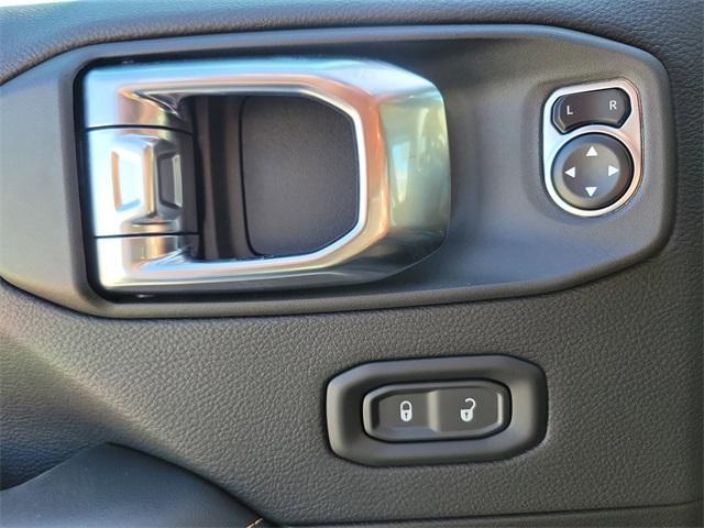 new 2025 Jeep Gladiator car, priced at $47,880