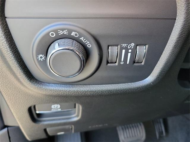 new 2025 Jeep Grand Cherokee car, priced at $40,257