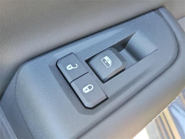 new 2025 Jeep Grand Cherokee car, priced at $40,257