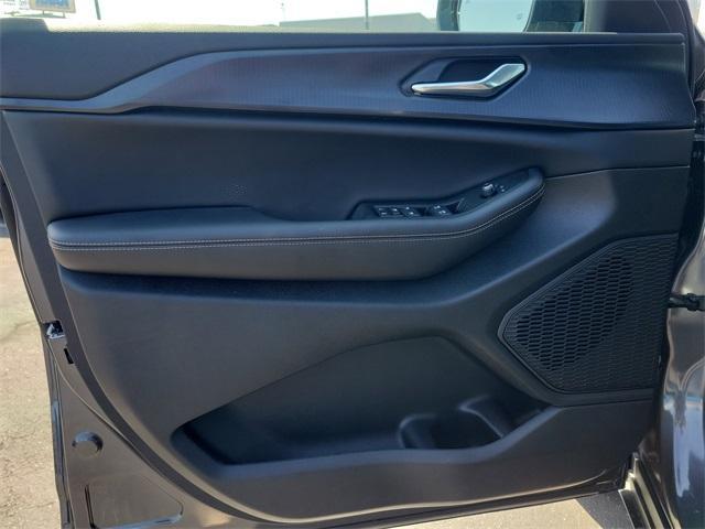 new 2025 Jeep Grand Cherokee L car, priced at $40,030