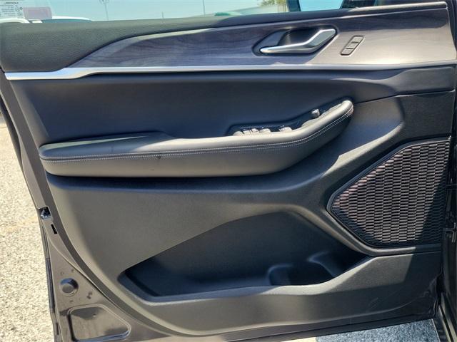 new 2025 Jeep Grand Cherokee L car, priced at $46,069