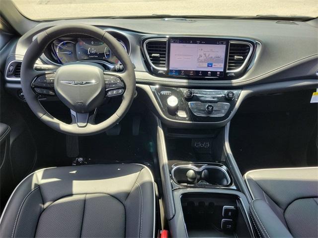 new 2025 Chrysler Pacifica Hybrid car, priced at $53,756