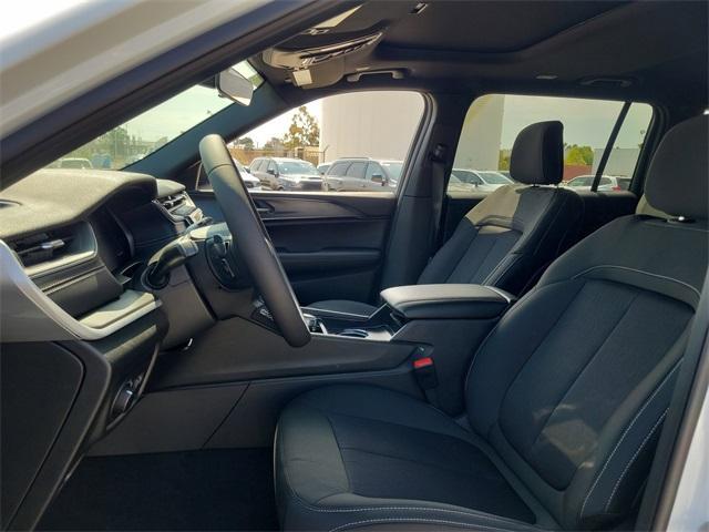 new 2025 Jeep Grand Cherokee L car, priced at $33,363