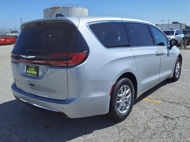 new 2024 Chrysler Pacifica car, priced at $38,107