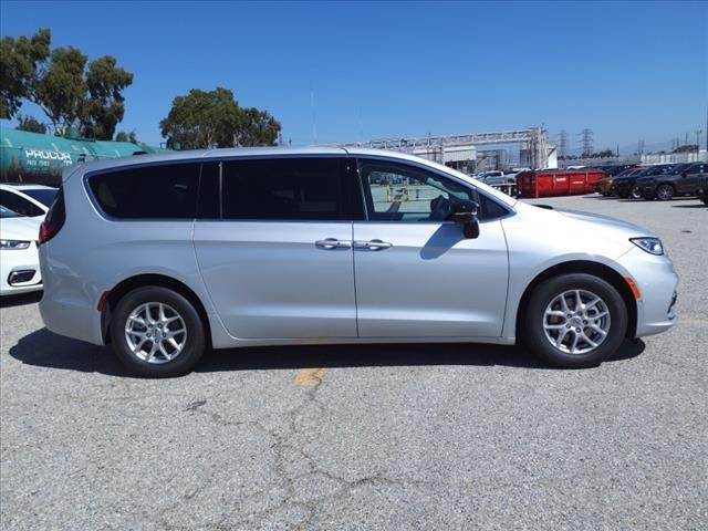 new 2024 Chrysler Pacifica car, priced at $38,107