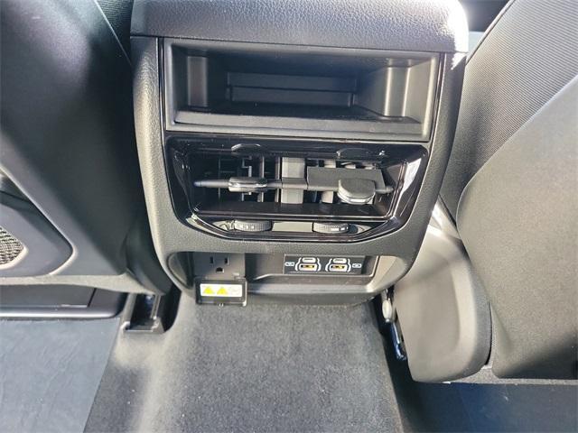 new 2025 Jeep Grand Cherokee car, priced at $39,868