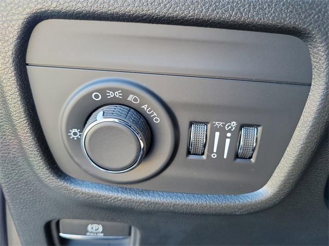 new 2025 Jeep Grand Cherokee car, priced at $42,665