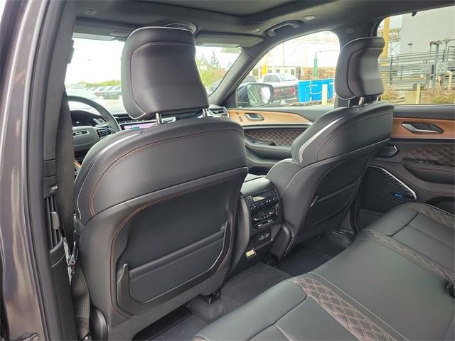 new 2025 Jeep Grand Cherokee car, priced at $65,024