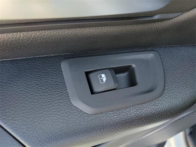 new 2025 Ram 1500 car, priced at $43,928