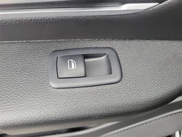 used 2022 Ram 1500 car, priced at $35,993