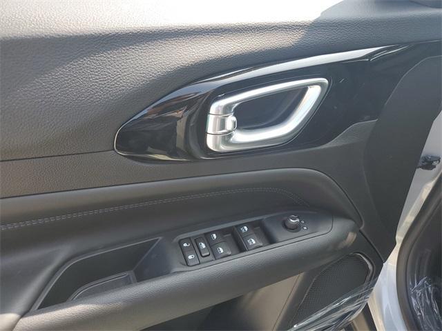 new 2025 Jeep Compass car, priced at $27,980