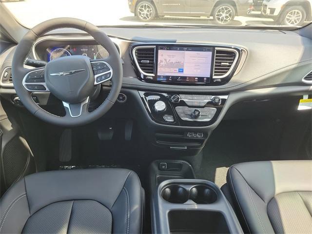 new 2025 Chrysler Pacifica car, priced at $41,858