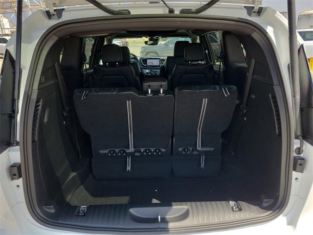 new 2025 Chrysler Pacifica car, priced at $41,858