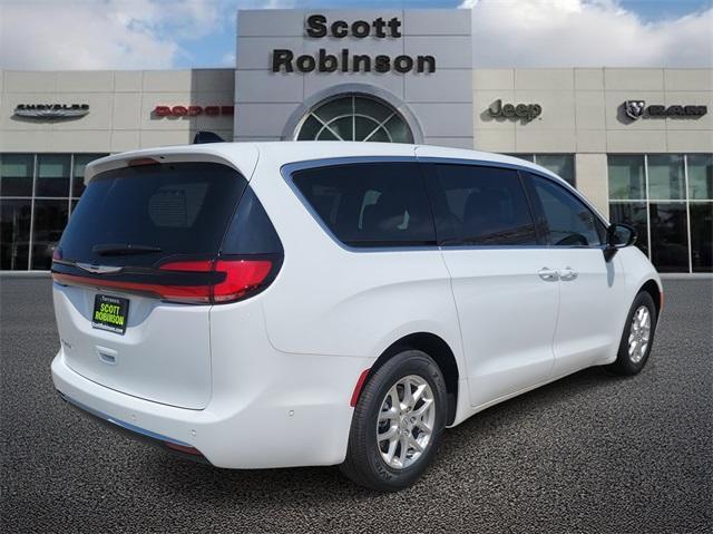 new 2025 Chrysler Pacifica car, priced at $41,858