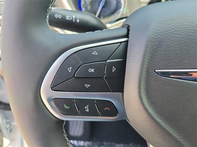 new 2025 Chrysler Pacifica car, priced at $41,858