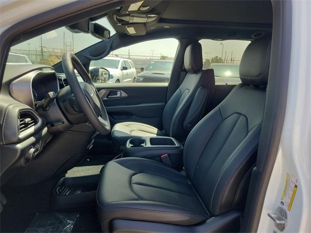 new 2025 Chrysler Pacifica car, priced at $41,858
