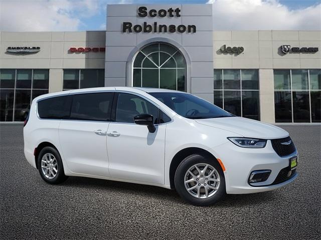 new 2025 Chrysler Pacifica car, priced at $41,858