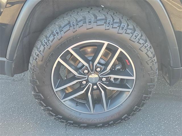 used 2018 Jeep Grand Cherokee car, priced at $17,492