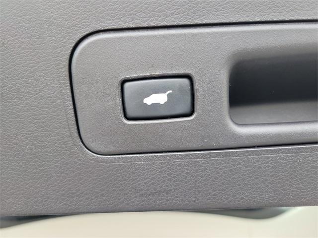 used 2020 Acura MDX car, priced at $29,692