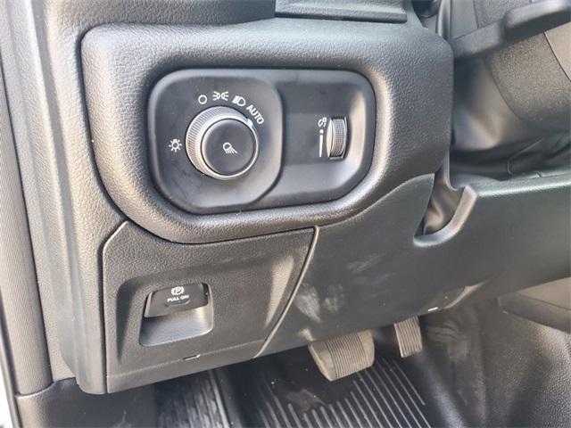 new 2025 Ram 1500 car, priced at $39,915