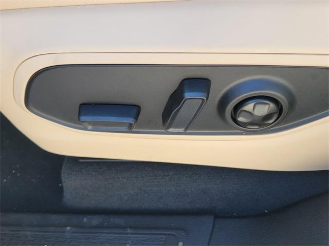 new 2025 Jeep Grand Cherokee car, priced at $44,200