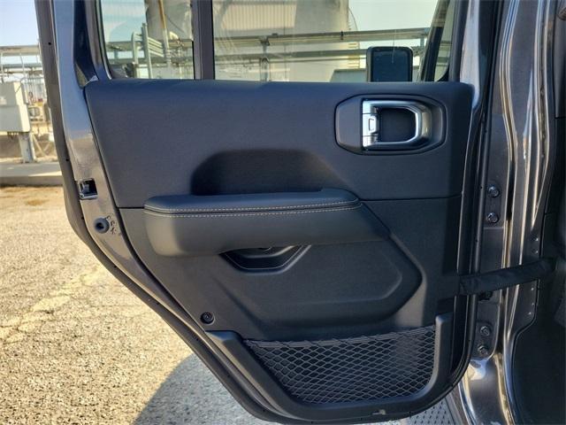 new 2025 Jeep Gladiator car, priced at $47,880