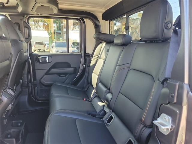 new 2025 Jeep Gladiator car, priced at $47,880