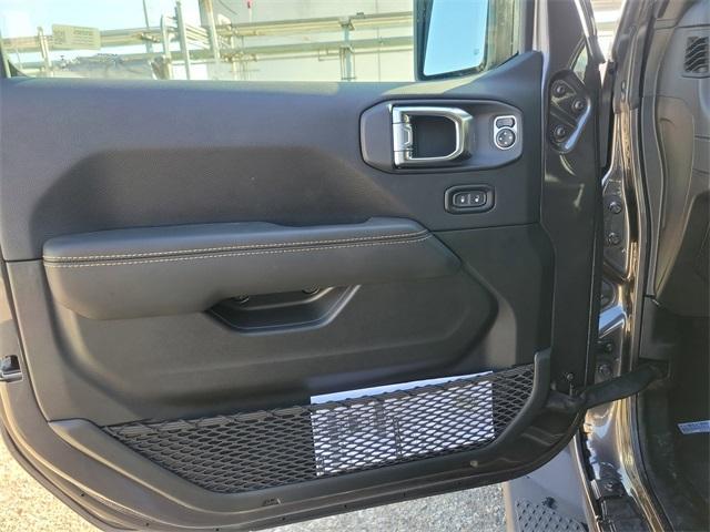 new 2025 Jeep Gladiator car, priced at $47,880