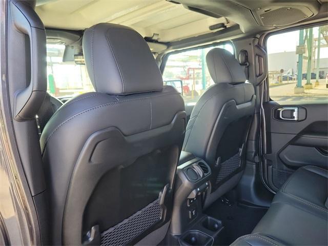 new 2025 Jeep Gladiator car, priced at $47,880