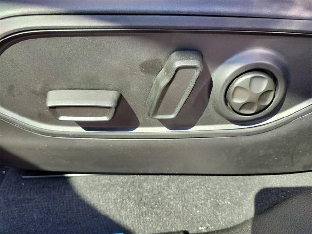 new 2025 Jeep Grand Cherokee car, priced at $37,804