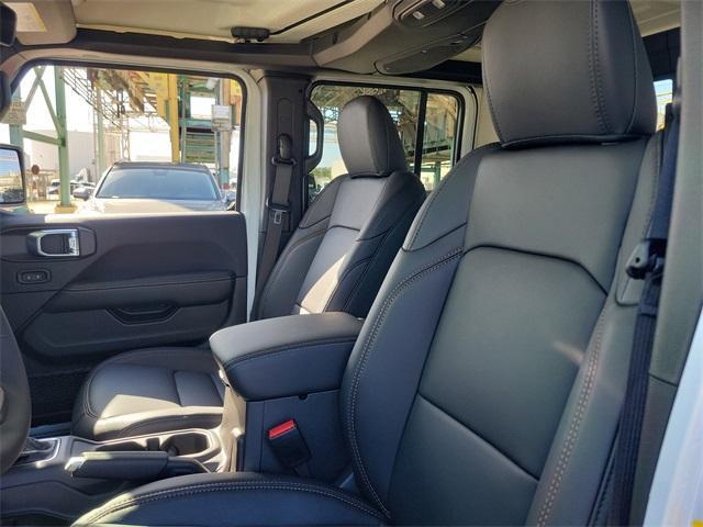 new 2025 Jeep Gladiator car, priced at $47,285