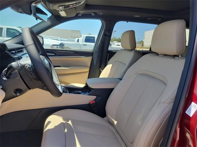 new 2025 Jeep Grand Cherokee L car, priced at $46,069