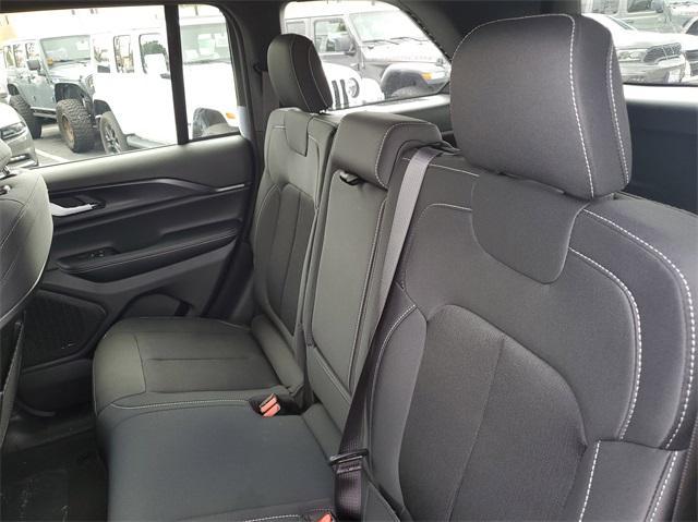 new 2025 Jeep Grand Cherokee car, priced at $34,666