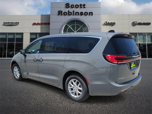 new 2025 Chrysler Pacifica car, priced at $42,304