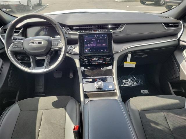 new 2025 Jeep Grand Cherokee car, priced at $37,238