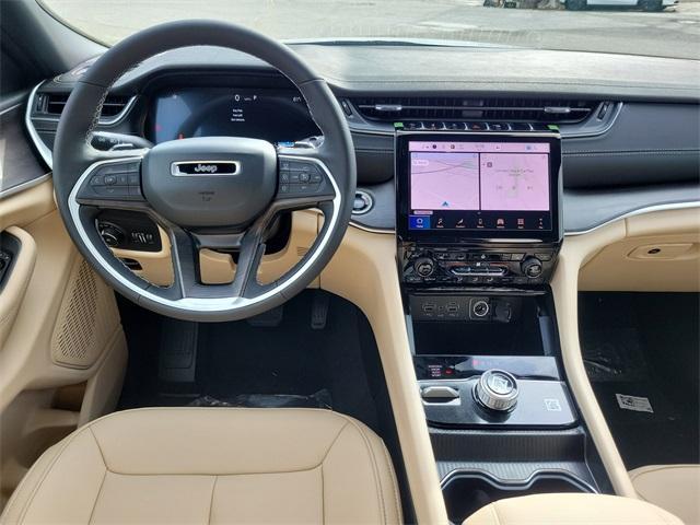 new 2025 Jeep Grand Cherokee car, priced at $44,200