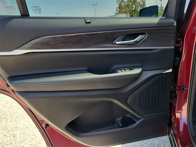 new 2025 Jeep Grand Cherokee L car, priced at $46,069