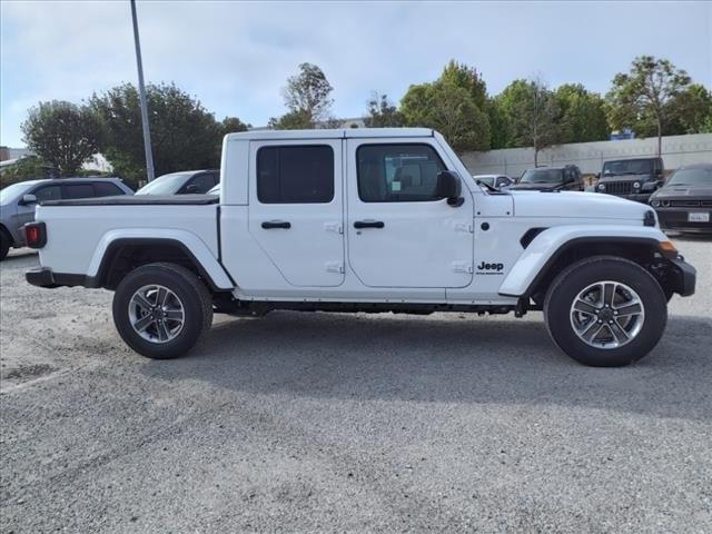 new 2024 Jeep Gladiator car, priced at $50,733