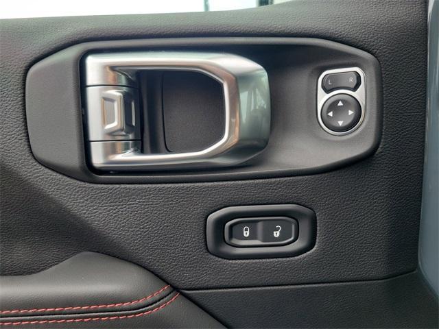 new 2025 Jeep Wrangler car, priced at $72,685