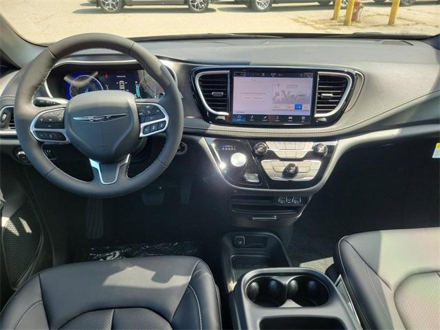 new 2025 Chrysler Pacifica car, priced at $41,858
